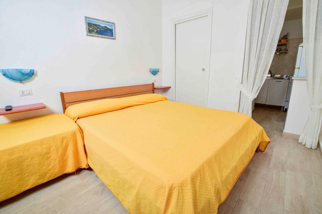 Solemareponza Monolocali La Piana Apartment Екстериор снимка